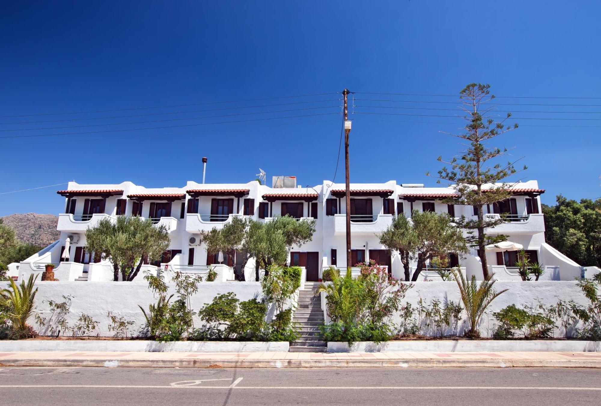 New Aurora Apts Studios Ferma Exterior photo